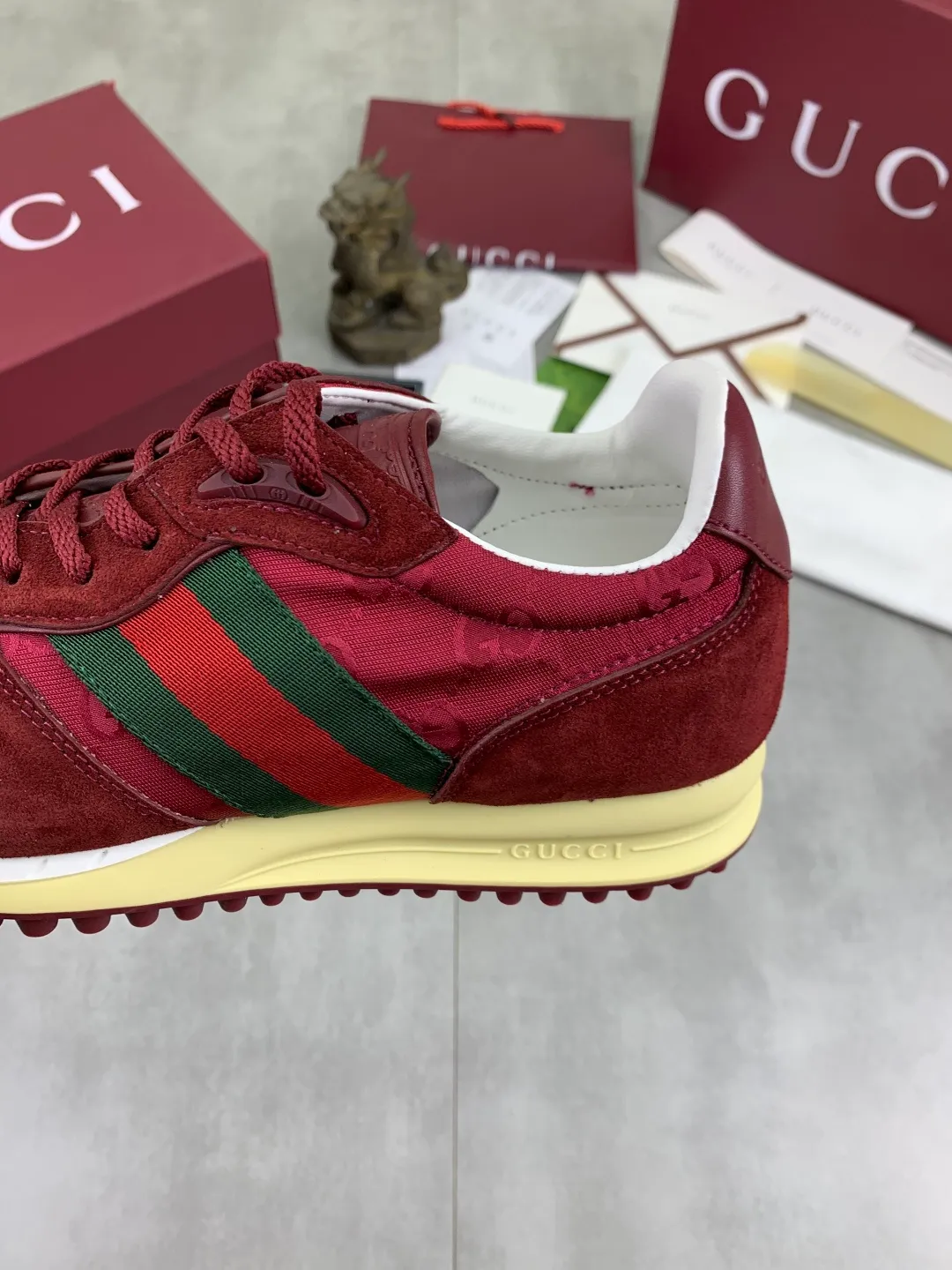 Men's shoes 💰P640 New Gucci Gucci Top version Latest catwalk style Re-Motion series Thick-soled casual sports shoes Original purchase and development ▪️Fabric: Original custom imported first-layer cowhide ▪️Sole: Original molded TPU material ▪️Sole thickness: 3.5CM ▪️Size: Men 39-45 Color: 8️⃣ colors available, boutique packaging
